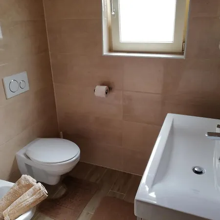 Nikola Appartement *